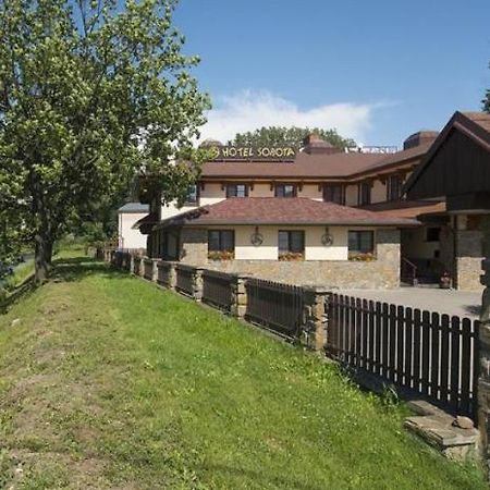 Hotel Sobota Попрад Экстерьер фото