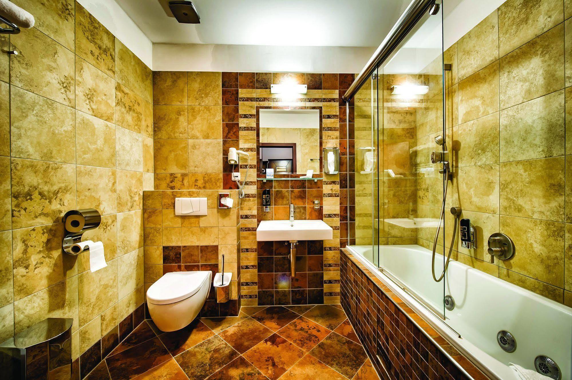 Hotel Sobota Попрад Экстерьер фото