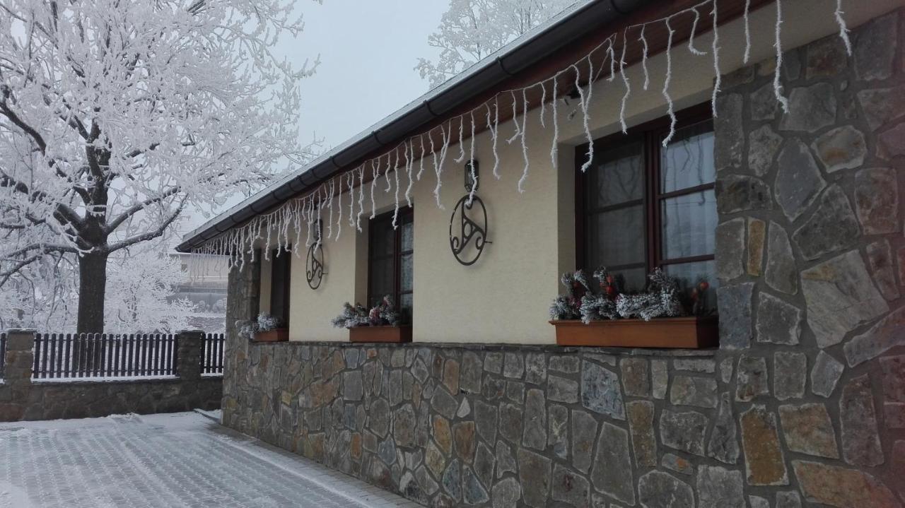 Hotel Sobota Попрад Экстерьер фото