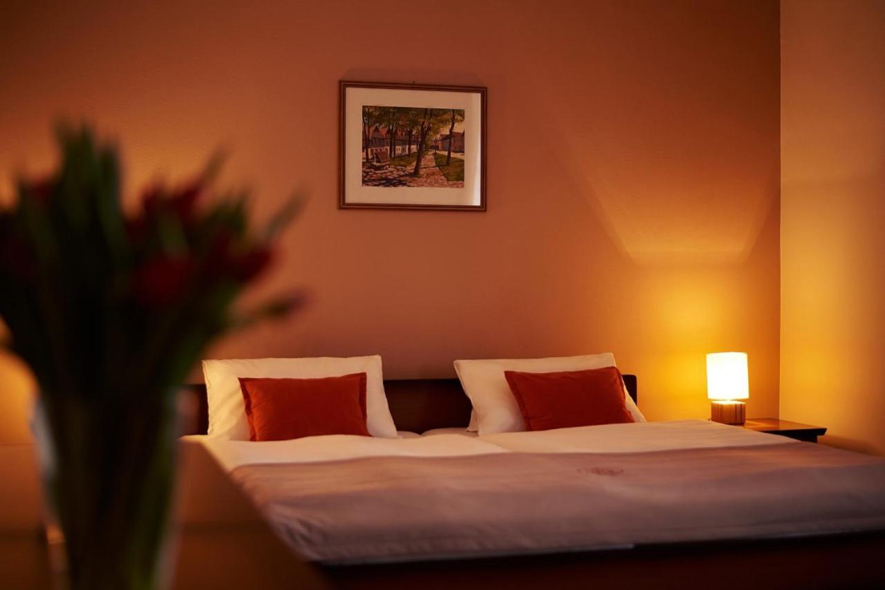 Hotel Sobota Попрад Экстерьер фото