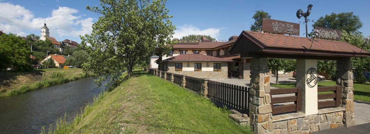 Hotel Sobota Попрад Экстерьер фото